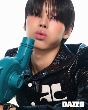 【フォト】パク・ユンホ、ピンクのチークで遊び心のあるムード