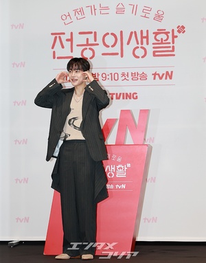 【フォト】カン・ユソク「アイドル出身のレジデントです」