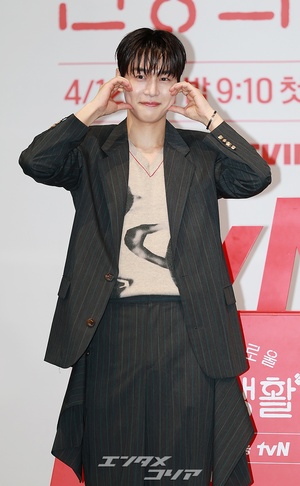 【フォト】カン・ユソク「アイドル出身のレジデントです」