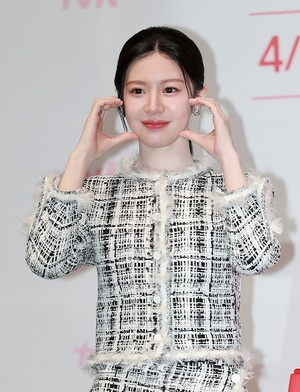 【フォト】コ・ユンジョン、美しきレジデント