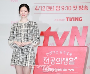 【フォト】コ・ユンジョン、美しきレジデント