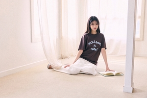 【フォト】IVEウォニョン、シックだけどラブリー