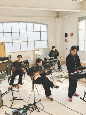 【フォト】DAY6、4人4色の「VANS」コーデで魅力アピール