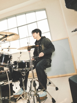 【フォト】DAY6、4人4色の「VANS」コーデで魅力アピール