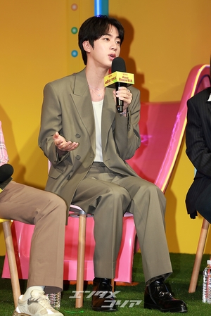 【フォト】防弾少年団JIN＆キアン84＆チ・イェウン「キアン荘に来てね」