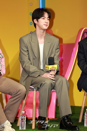 【フォト】防弾少年団JIN＆キアン84＆チ・イェウン「キアン荘に来てね」