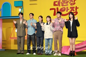 【フォト】防弾少年団JIN＆キアン84＆チ・イェウン「キアン荘に来てね」