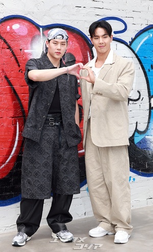【フォト】MONSTA Xジュホン＆ショヌ、ストリートファッションとダンディなスーツで相反する魅力