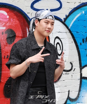 【フォト】MONSTA Xジュホン＆ショヌ、ストリートファッションとダンディなスーツで相反する魅力