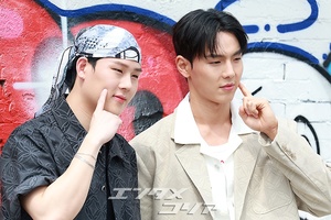 【フォト】MONSTA Xジュホン＆ショヌ、ストリートファッションとダンディなスーツで相反する魅力