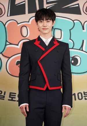 【フォト】クァク・ドンヨン　イケメン・バイト生の優しい笑顔