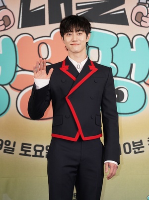 【フォト】クァク・ドンヨン　イケメン・バイト生の優しい笑顔