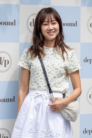 【フォト】45歳コン・ヒョジン、年齢を重ねても変わらぬラブリーな魅力