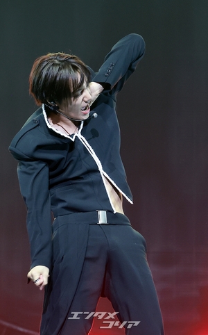 【フォト】EXOカイ、2年ぶりのソロ・ステージで格の違うパフォーマンス