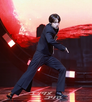 【フォト】EXOカイ、2年ぶりのソロ・ステージで格の違うパフォーマンス