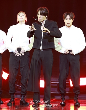 【フォト】EXOカイ、2年ぶりのソロ・ステージで格の違うパフォーマンス