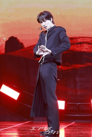 【フォト】EXOカイ、2年ぶりのソロ・ステージで格の違うパフォーマンス