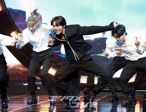 【フォト】EXOカイ、2年ぶりのソロ・ステージで格の違うパフォーマンス