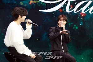 【フォト】EXOスホ＆カイ、和気あいあいの雰囲気