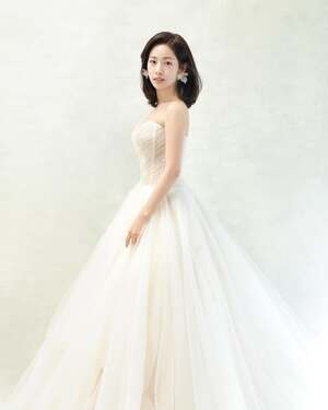 【フォト】パン・ソヨン、4年の交際を経て12月結婚…清純で魅惑的なウエディング写真公開