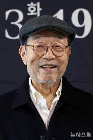 【フォト】シン・グ＆パク・クニョン、二人そろって最後の舞台『ゴドーを待ちながら』記者懇談会