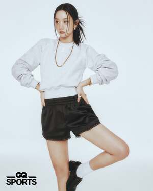 【フォト】ヘリ、ジュエリー・グラビアで優雅＆洗練ムード