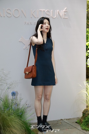 【フォト】シン・シア、ノースリーブのワンピ姿がラブリー