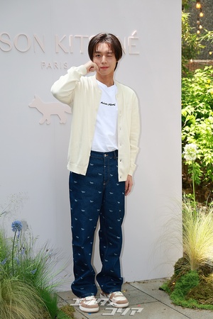 【フォト】パク・ジフン、カーディガンで完成した「彼氏コーデ」