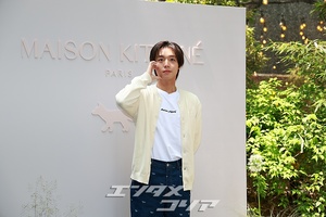 【フォト】パク・ジフン、カーディガンで完成した「彼氏コーデ」