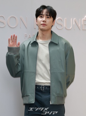 【フォト】『おつかれさま』出演のイ・ジュニョン、女心をくすぐるビジュアル