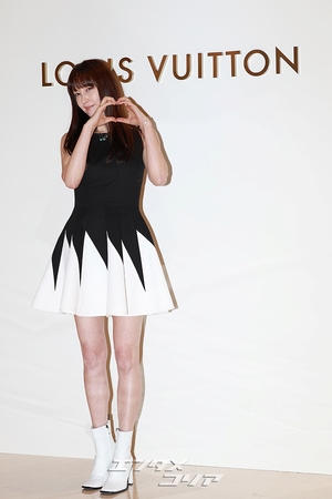 【フォト】イ・ナヨン、本当に46歳？　相変わらずの童顔＆驚くべきスタイル