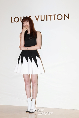 【フォト】イ・ナヨン、本当に46歳？　相変わらずの童顔＆驚くべきスタイル