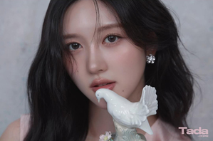 【フォト】IVEガウル、中国のファッション誌創刊号の表紙を飾る