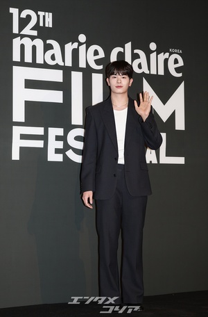 【フォト】チョン・ミンギュ、女心を刺激するソフトな眼差し