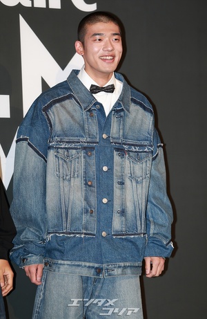 【フォト】栗原颯人＆空音央監督＆日高由起刀、みんな一緒にハートのポーズ