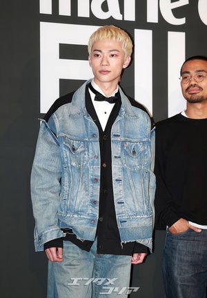 【フォト】栗原颯人＆空音央監督＆日高由起刀、みんな一緒にハートのポーズ