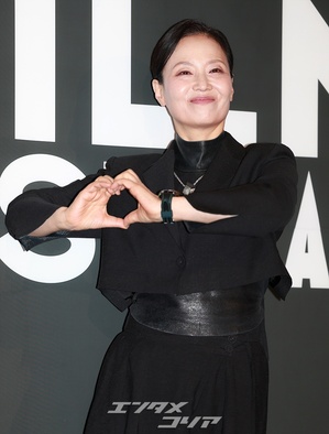 【フォト】『おつかれさま』でグァンシクの母親演じたオ・ミネの上品な姿