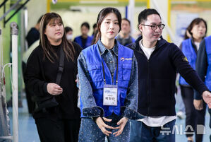 【フォト】パク・ハソン、恵まれない児童・青少年のため春の環境改善ボランティア