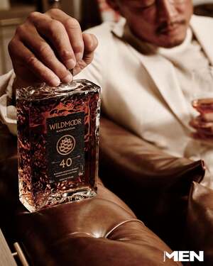 【フォト】秋山成勲　あふれる男らしさ…ウイスキーを楽しむゆとり