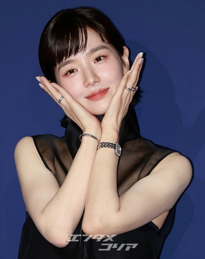 【フォト】「ショートヘアの美女」パク・ギュヨンのラブリースマイル