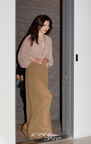 【フォト】チョン・ジヒョン、変わらぬ雰囲気の女神…クラシカルなジュエリーコーデ