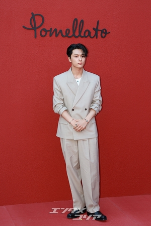 【フォト】ENHYPENジェイ「セクシーなまなざし」