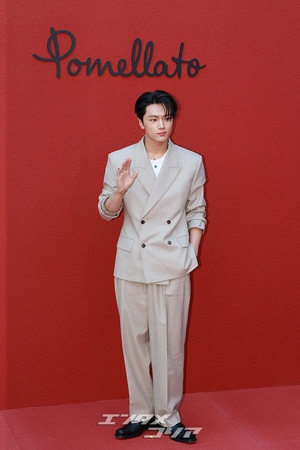 【フォト】ENHYPENジェイ「セクシーなまなざし」