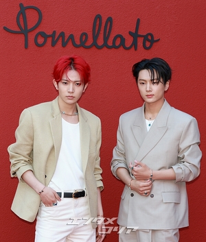 【フォト】ENHYPENヒスン＆ジェイ「2人で一つの手ハート」