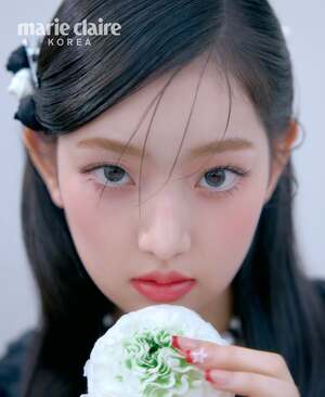 【フォト】KiiiKiii、春らしい華やかなビジュアル…神秘的な雰囲気