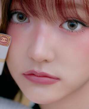 【フォト】KiiiKiii、春らしい華やかなビジュアル…神秘的な雰囲気