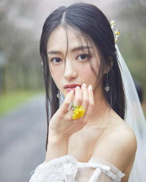 【フォト】チェ・ヨンチョン、映画顔負けのウエディング写真…お相手は判事