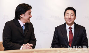 【フォト】ソウル市広報大使の委嘱を受けたエドワード・リー