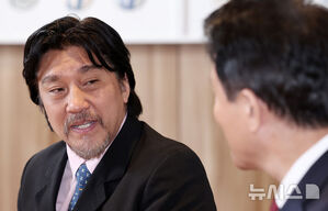 【フォト】ソウル市広報大使の委嘱を受けたエドワード・リー