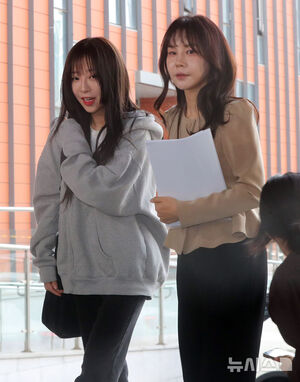 【フォト】告訴人調査のため江南警察署に出頭した大食い系ユーチューバーtzuyangさん